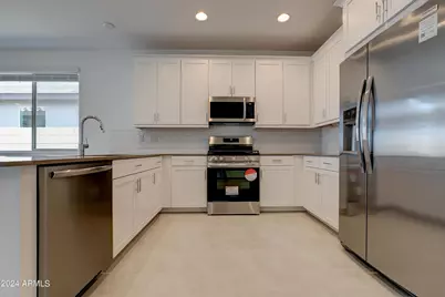 17050 W Artemisa Avenue, Surprise, AZ 85387 - Photo 12