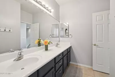 14711 W Clarendon Avenue, Goodyear, AZ 85395 - Photo 40