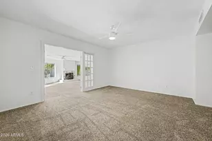 621 E Calavar Rd, Phoenix, AZ 85022 - Photo 18