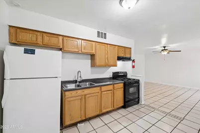 2133 W Adams Street #Apt 3, Phoenix, AZ 85009 - Photo 30