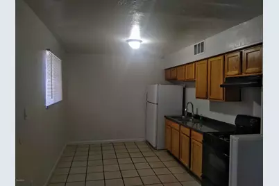 2133 W Adams Street #Apt 3, Phoenix, AZ 85009 - Photo 2