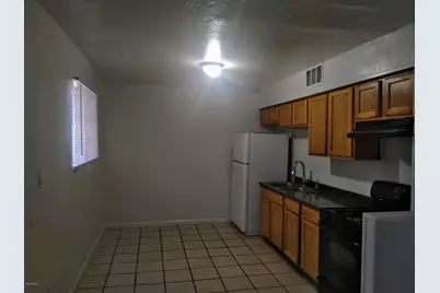 2133 W Adams Street #Apt 3, Phoenix, AZ 85009 - Photo 2
