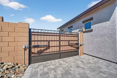 43423 N National Court, Phoenix, AZ 85087 - Photo 12