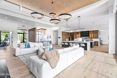 8100 N 64th Place, Paradise Valley, AZ 85253 - Photo 6