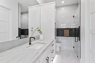 8100 N 64th Pl, Paradise Valley, AZ 85253 - Photo 36