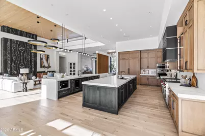 8100 N 64th Place, Paradise Valley, AZ 85253 - Photo 10