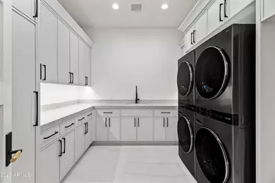 8100 N 64th Place, Paradise Valley, AZ 85253 - Photo 36