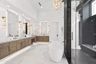 8100 N 64th Pl, Paradise Valley, AZ 85253 - Photo 24