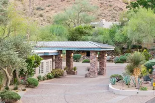 8219 N Charles Dr, Paradise Valley, AZ 85253 - Photo 10