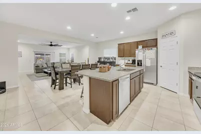 17848 W Getty Drive, Goodyear, AZ 85338 - Photo 4