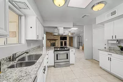 3940 W Eva Street, Phoenix, AZ 85051 - Photo 16