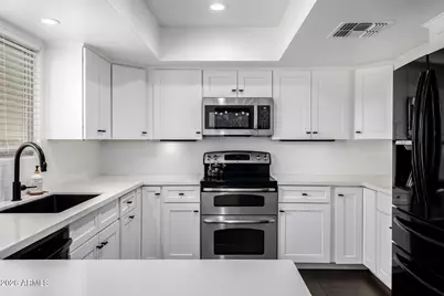 5401 N 78th Way, Scottsdale, AZ 85250 - Photo 12