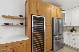 2218 E Sunnyside Dr, Phoenix, AZ 85028 - Photo 8