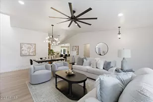 2218 E Sunnyside Dr, Phoenix, AZ 85028 - Photo 10