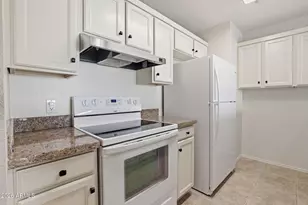 18624 N 93rd Ave, Peoria, AZ 85382 - Photo 12