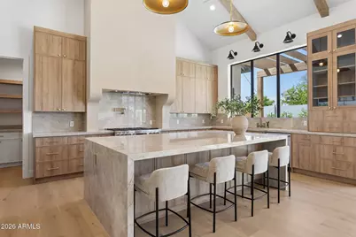 4206 E Whitton Avenue, Phoenix, AZ 85018 - Photo 2