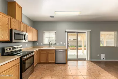 7011 W Mercer Lane, Peoria, AZ 85345 - Photo 8