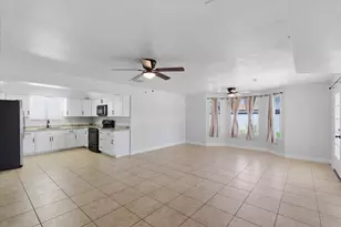 6622 W Peck Dr, Glendale, AZ 85301 - Photo 8