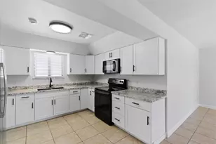 6622 W Peck Dr, Glendale, AZ 85301 - Photo 10