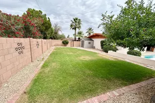 2601 E Cinnabar Ave, Phoenix, AZ 85028 - Photo 30