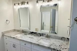 2601 E Cinnabar Ave, Phoenix, AZ 85028 - Photo 22