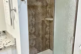 2601 E Cinnabar Ave, Phoenix, AZ 85028 - Photo 14