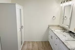 2601 E Cinnabar Ave, Phoenix, AZ 85028 - Photo 12