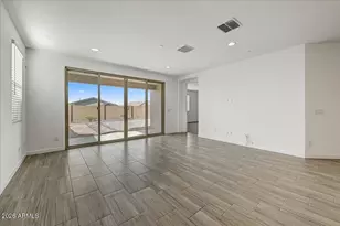 1642 W Monte Way, Phoenix, AZ 85041 - Photo 6