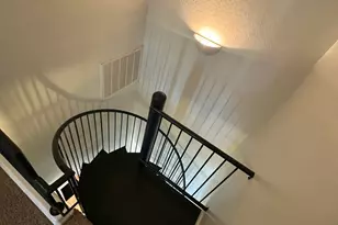 2264 E Huntington Dr, Phoenix, AZ 85040 - Photo 12