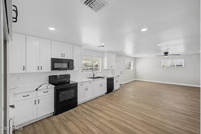 5702 N 22nd Drive, Phoenix, AZ 85015 - Photo 8