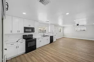 5702 N 22nd Dr, Phoenix, AZ 85015 - Photo 8