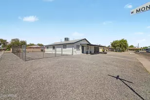 5702 N 22nd Dr, Phoenix, AZ 85015 - Photo 2