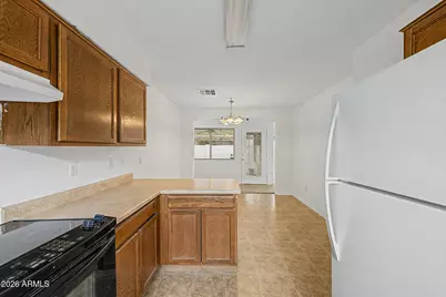 134 W Desert Lane, Phoenix, AZ 85041 - Photo 12