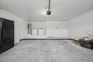 134 W Desert Ln, Phoenix, AZ 85041 - Photo 26