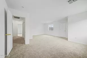 134 W Desert Ln, Phoenix, AZ 85041 - Photo 16