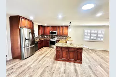 4832 W Purdue Avenue, Glendale, AZ 85302 - Photo 8