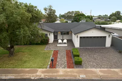 3413 N 45th Street, Phoenix, AZ 85018 - Photo 2