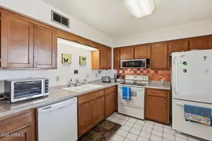 1818 W Morten Ave, Phoenix, AZ 85021 - Photo 10