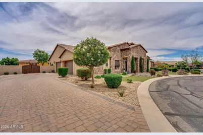 2471 E Robin Court, Gilbert, AZ 85296 - Photo 4