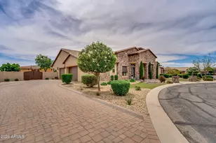 2471 E Robin Ct, Gilbert, AZ 85296 - Photo 6