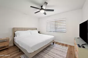 3911 N 13th Wy, Phoenix, AZ 85014 - Photo 12