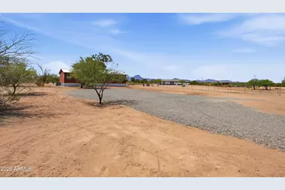 33755 W Rainbow Trail, Arlington, AZ 85322 - Photo 10