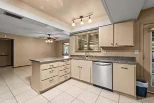 12222 N Mission Dr N, Sun City, AZ 85351 - Photo 20