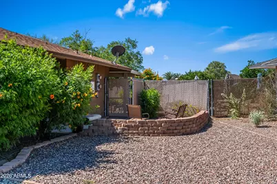 12222 N Mission Drive N, Sun City, AZ 85351 - Photo 4