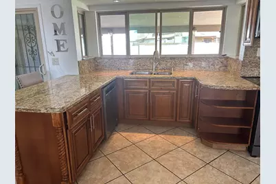 6916 W Georgia Avenue, Glendale, AZ 85303 - Photo 10