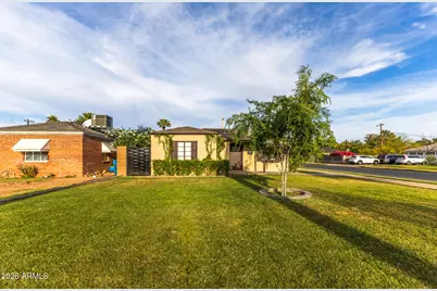 2001 N Laurel Avenue, Phoenix, AZ 85007 - Photo 4