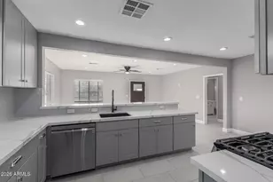 2001 N Laurel Ave, Phoenix, AZ 85007 - Photo 12