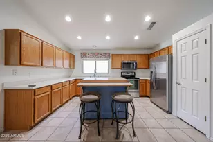 10379 W Tonopah Dr, Peoria, AZ 85382 - Photo 14