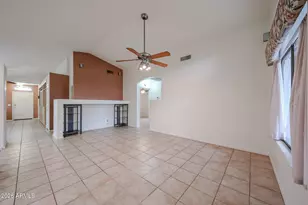 10379 W Tonopah Dr, Peoria, AZ 85382 - Photo 10