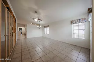 10379 W Tonopah Dr, Peoria, AZ 85382 - Photo 4